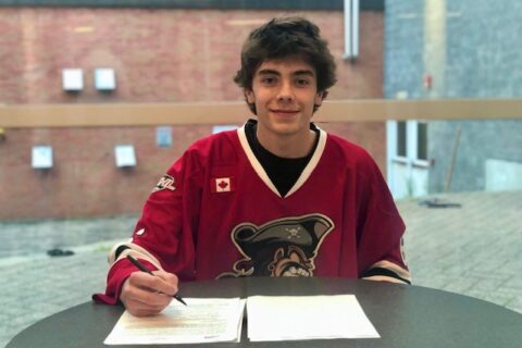 Maddox Dwyer signs